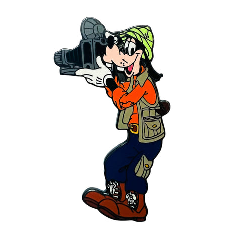 Disney DLR Safari Photographer Goofy Holding a Camera Disneyland Resort Pin