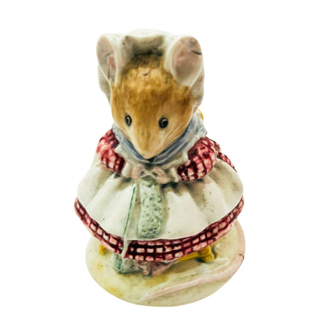 Beatrix Potter The Old Woman Who Lived in a Shoe Knitting Beswick Figurine