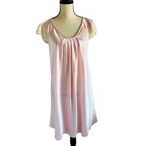 Oscar de la Renta Neiman Marcus   Pale Pink Lingerie Nightie