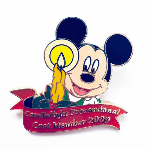 Disney Mickey Mouse Cast Member Candlelight Processional 2009 Limited Edition 1750 Pin